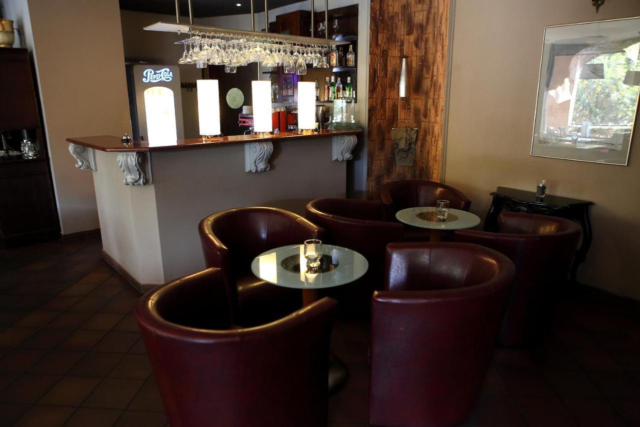 Katrina Aparthotel Ostrzeszów Exteriör bild